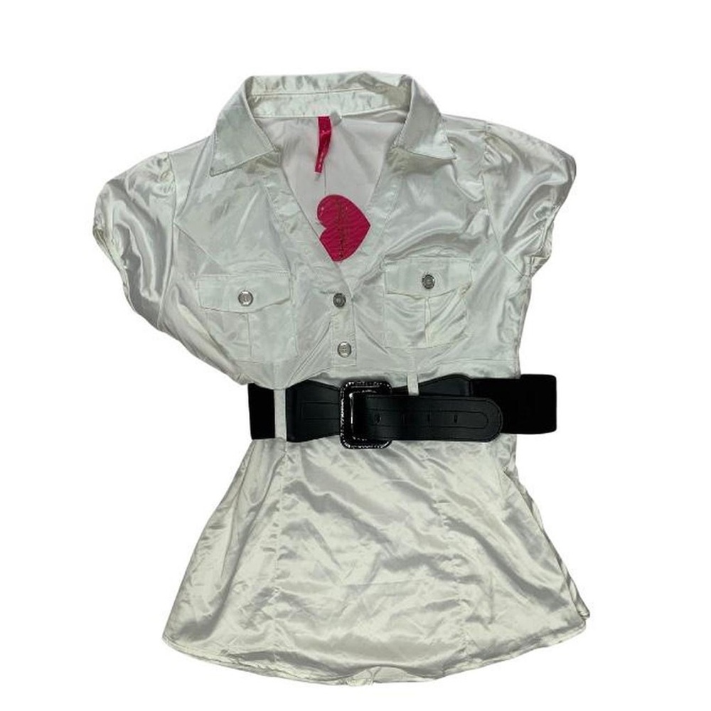 Y2K White Collar Too with cute belt 💓